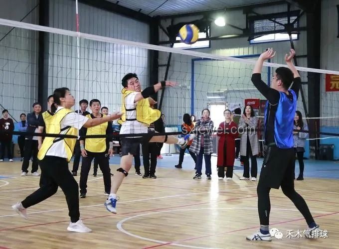 JDG对战TTG：电竞赛场上的心跳瞬间与策略较量